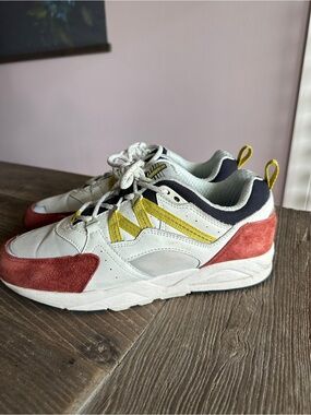 Karhu Fusion 2.0 Unisex Sneakers in White with Navy & Red Accents